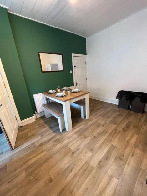 Moorfield Street Guesthouse Leeds  Extérieur photo