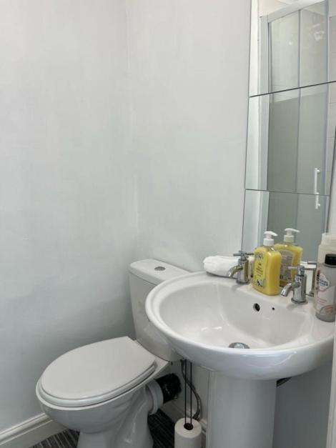 Moorfield Street Guesthouse Leeds  Extérieur photo